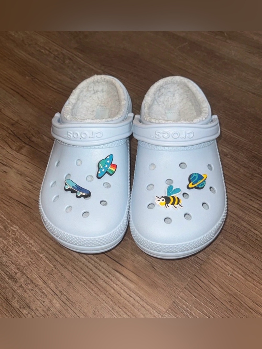 CROCS light blue clogs with inner lining women’s 9 men’s 7